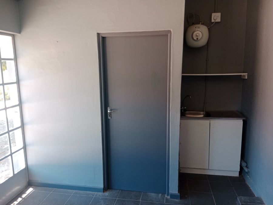To Let commercial Property for Rent in Groenvlei Western Cape